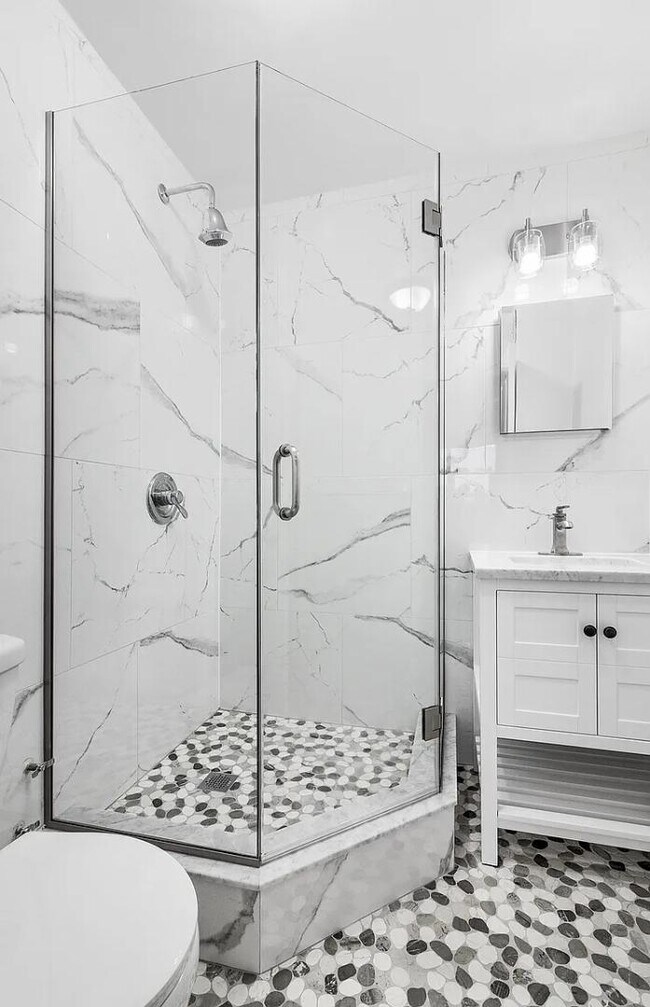 Foto del edificio - 69-45 108th St