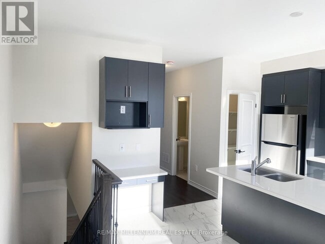 Building Photo - 30 Vestry Wy
