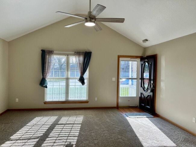 Building Photo - Cozy 3 Bedroom Ranch Home in Greenwood