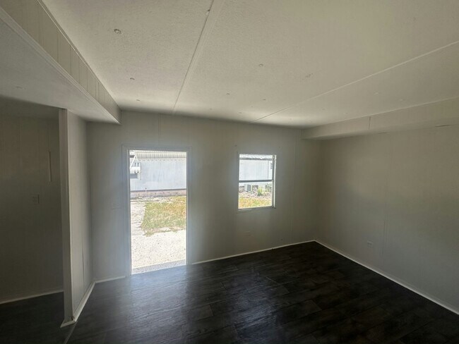 Foto del edificio - 130 S Suncoast Blvd