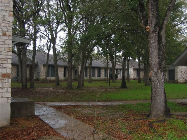 Foto del edificio - Bluff Manor Apartments