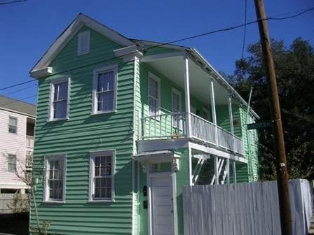 Primary Photo - 2 Hanover St