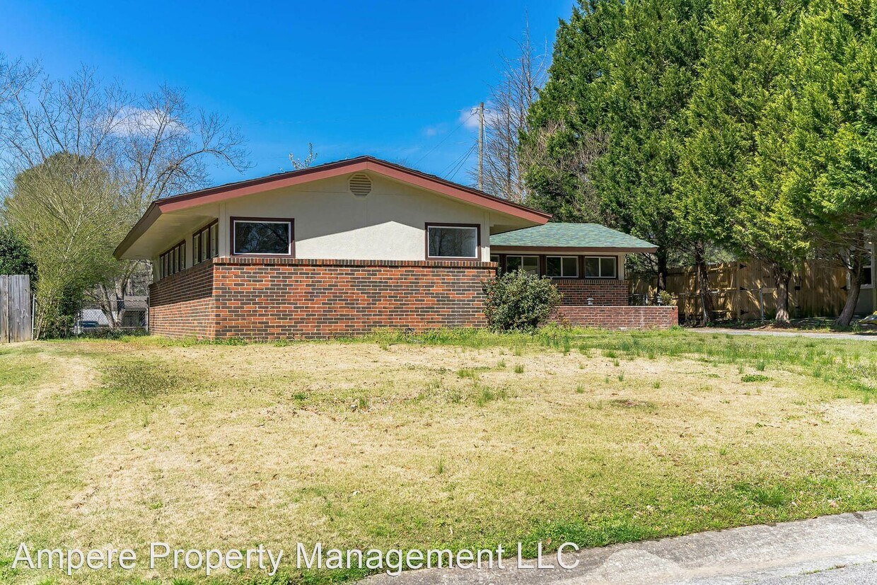 Primary Photo - 3 br, 1 bath House - 132 Woodside Dr