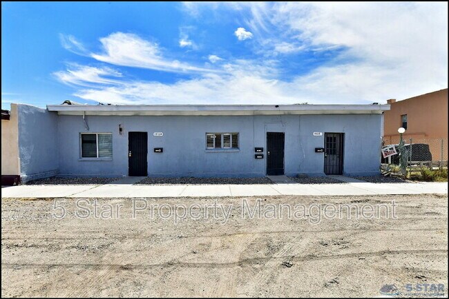 Building Photo - 1910A Olive Ave !!