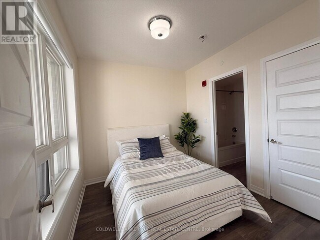 Photo du bâtiment - 2 Adam Sellers St