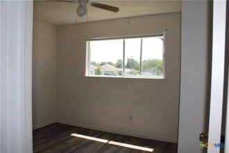 Building Photo - 2409 Valley Forge Ave