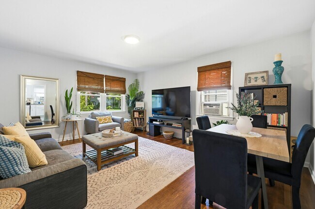 Foto del edificio - 135 Woolsey Ave