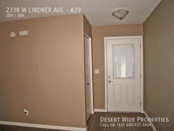 Building Photo - Great 2 bedroom, 1.5 bath townhome in conv...