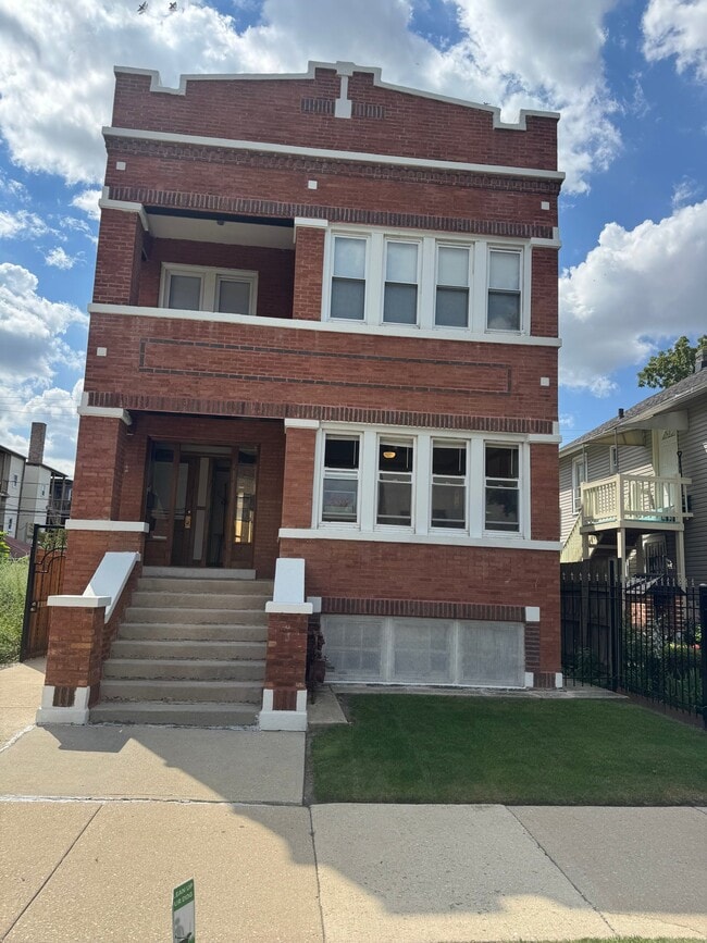 Building Photo - 4211 W 25th Pl
