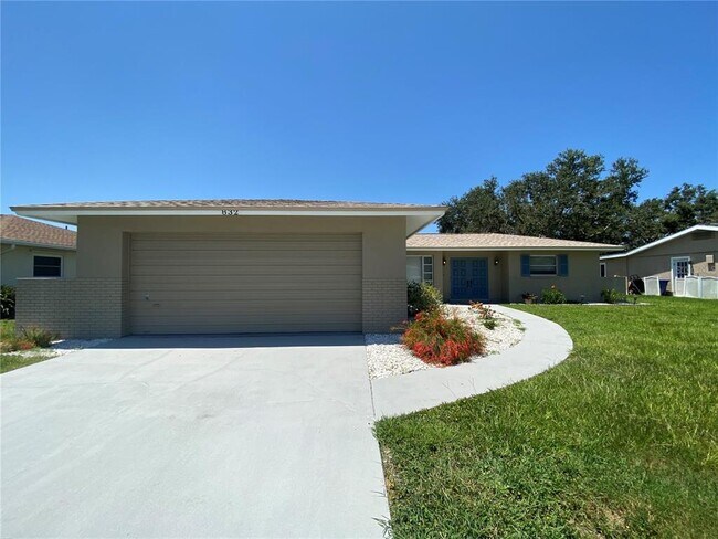 Foto del edificio - 832 S Gondola Dr