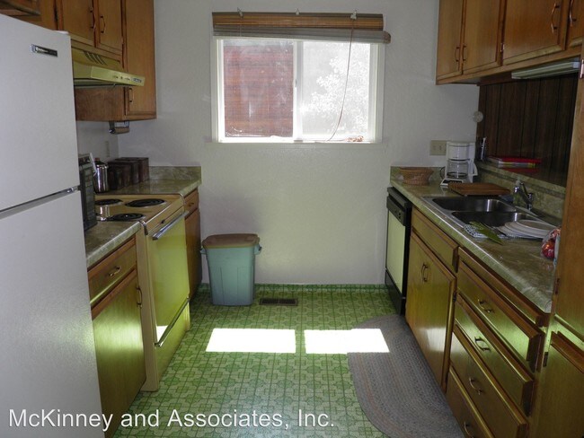 Building Photo - 3 br, 2 bath House - 648 El Dorado Av.