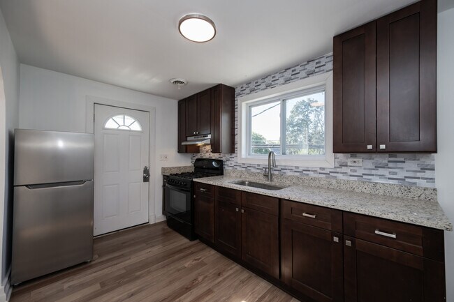 Foto del edificio - 3706 Chicago Rd