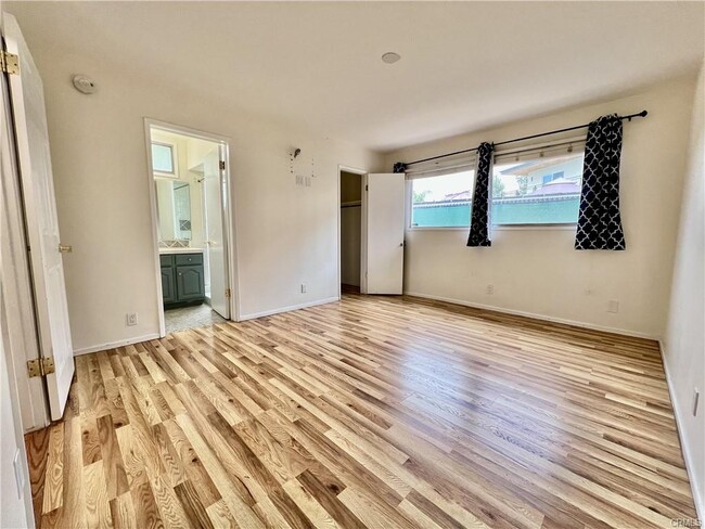 Foto del edificio - 23445 Balmoral Ln
