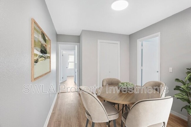 Foto del edificio - 1600 E School St