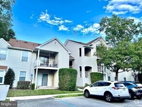 Building Photo - 511 Walden Cir