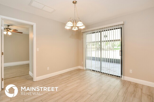 Foto del edificio - 2755 Candler Dr