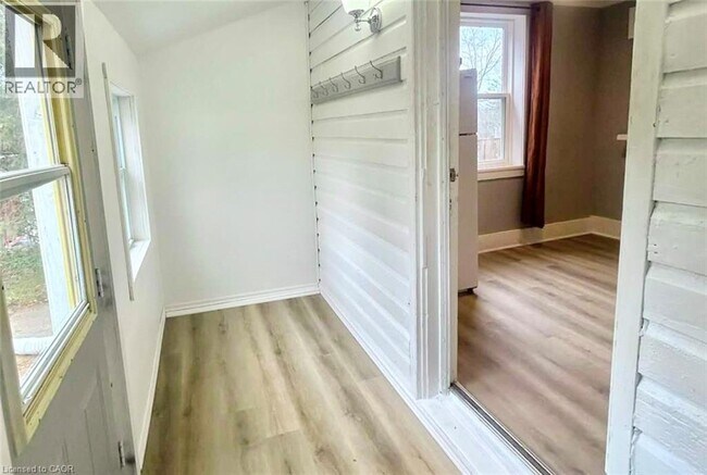 Photo du bâtiment - 33 Bute St