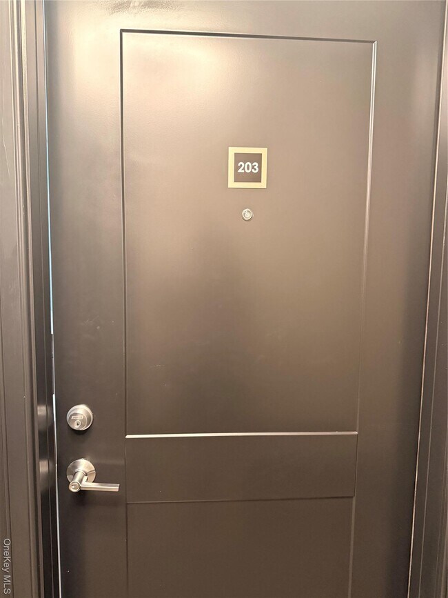 Building Photo - 122 Greenwich Ave