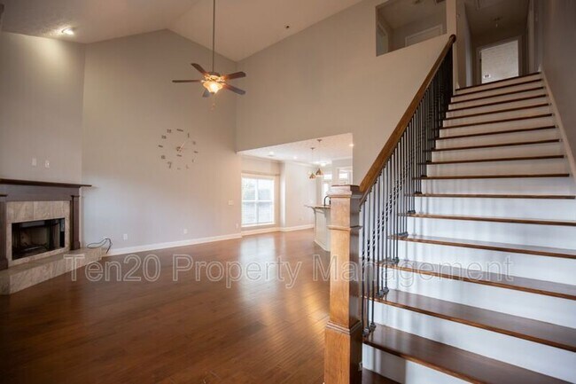 Building Photo - 1004 Red Maple Way