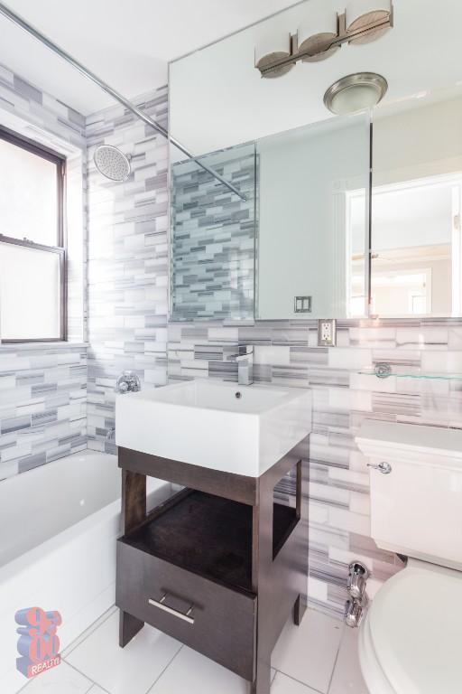 Foto del edificio - 1 bedroom in New York NY 10019