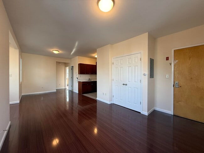 Foto del edificio - 214 Hamilton Ave