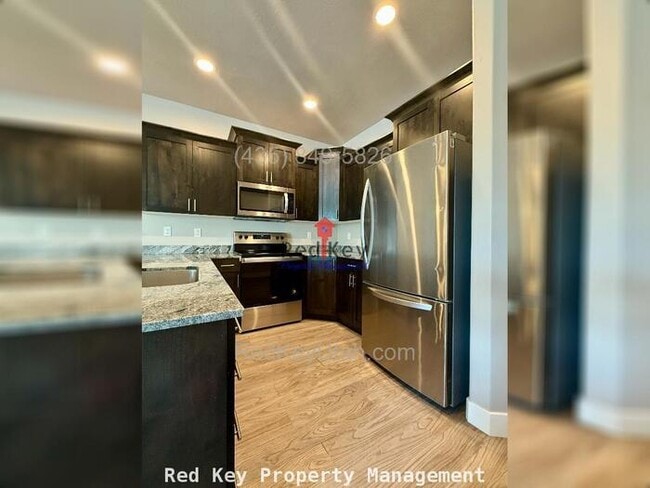 Foto del edificio - Glen Eagles Ct. Townhouse