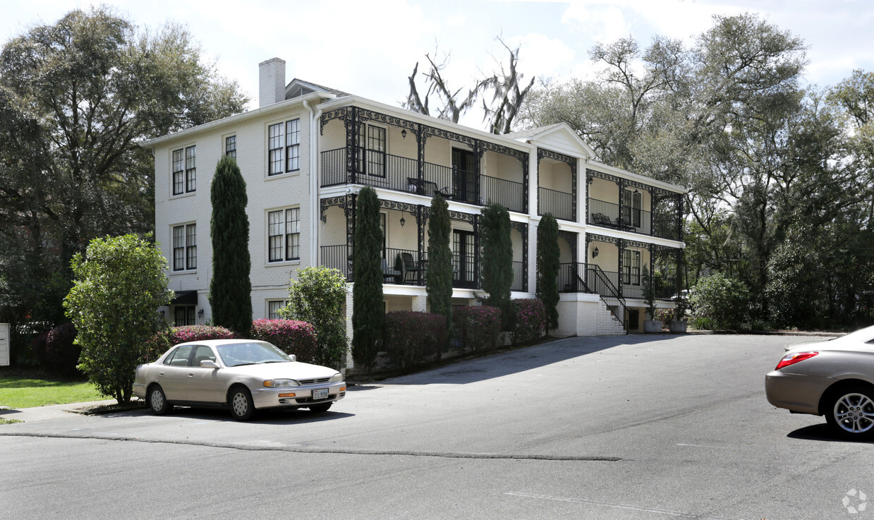 Foto principal - 715 N Calhoun St