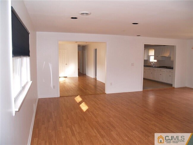 Building Photo - 34 Steinhardt Ave