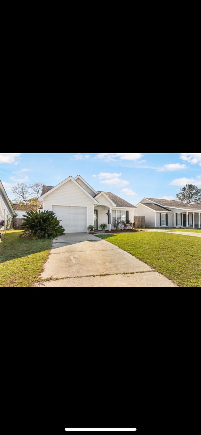 Foto del edificio - 151 Radford Cir