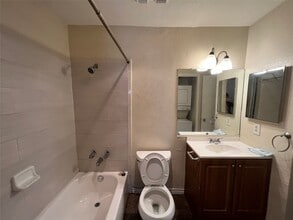Building Photo - 10075 Westpark Dr