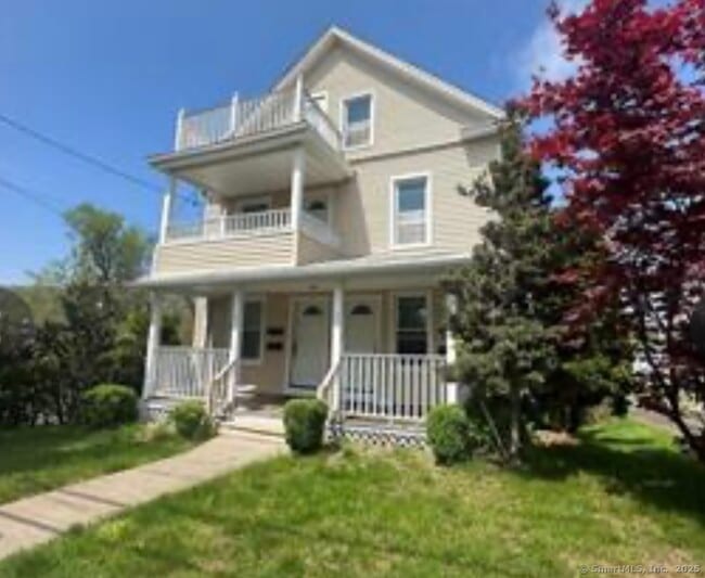 Building Photo - 251 Quinnipiac St