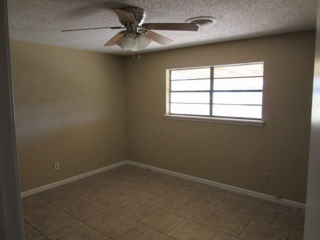 Building Photo - 5333 Benbrook St