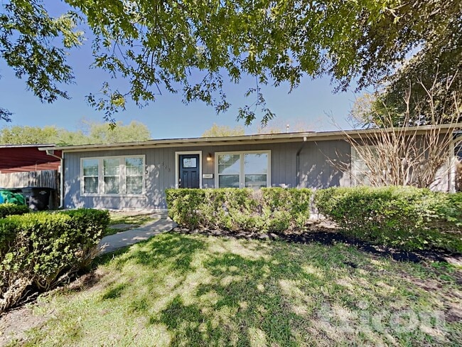 Building Photo - 423 Byrnes Dr