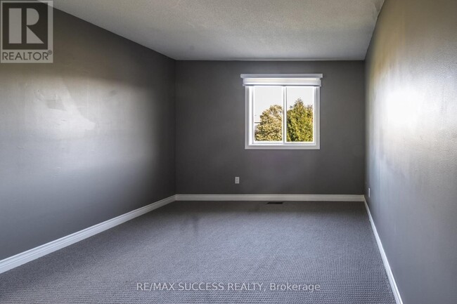 Building Photo - 26 Tomahawk Dr