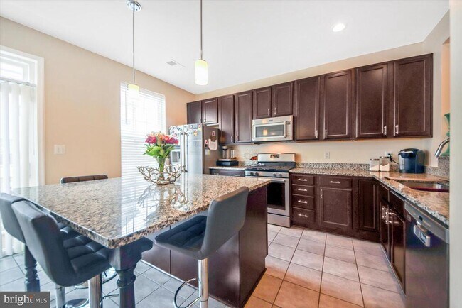 Foto del edificio - 1616 Wesbourne Dr