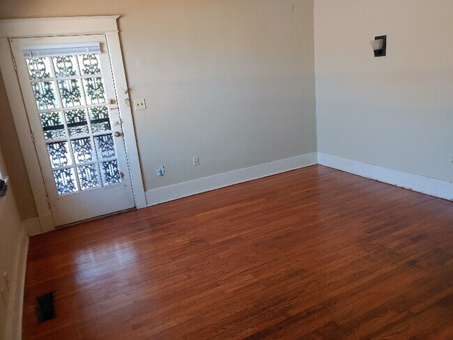 Foto del edificio - 2300 Elzey Ave