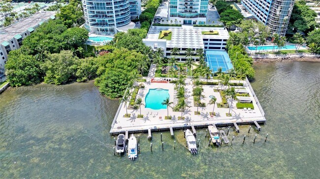 Building Photo - 2101 Brickell Ave