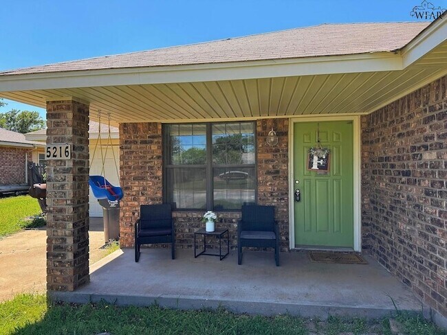 Foto del edificio - 5216 Brookwood Dr