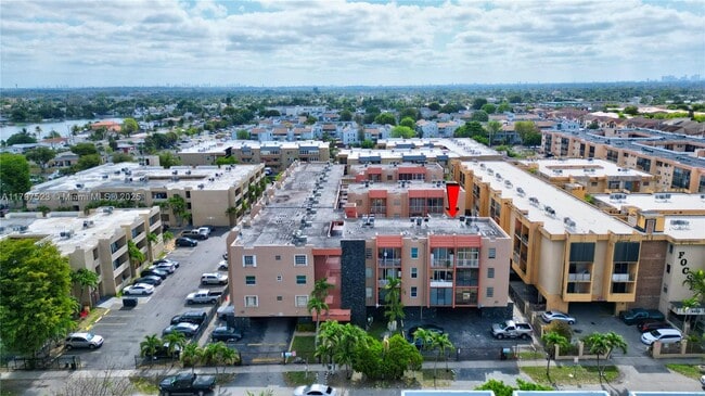 Foto del edificio - 6095 W 18th Ave
