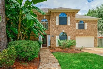 Building Photo - 215 Sunset Ridge Dr
