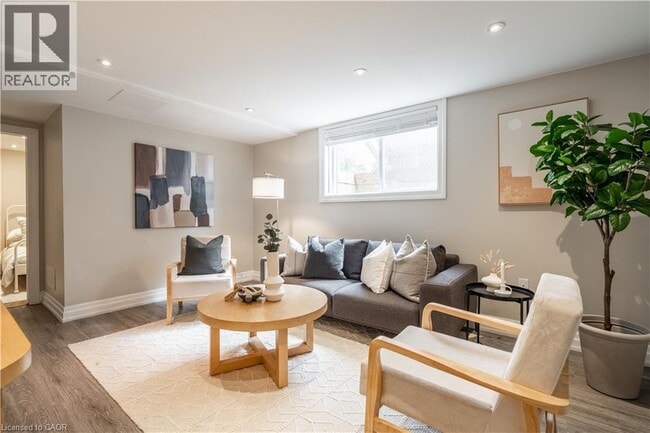 Photo du bâtiment - 34 Briarwood Crescent