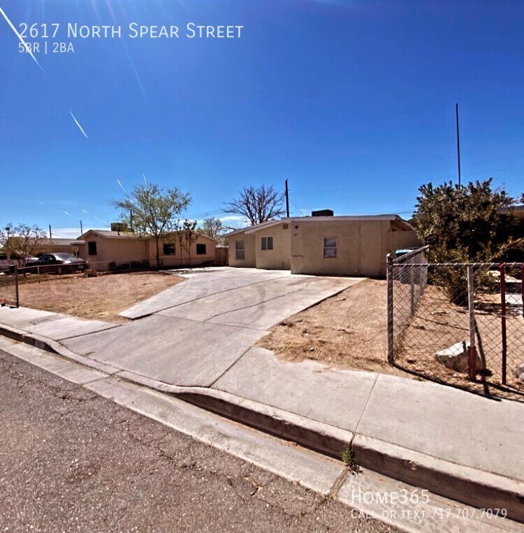 Primary Photo - Stunning 5-bedroom home in Las Vegas! AVAI...