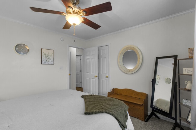 Foto del edificio - 158 Oakley Dr