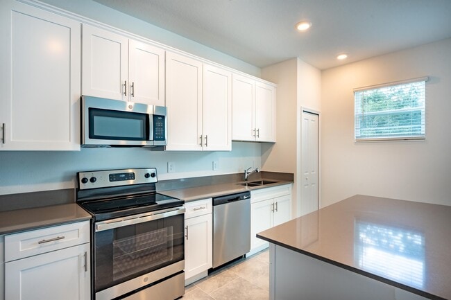 Photo - 7464 Stone Crk Trl Townhome