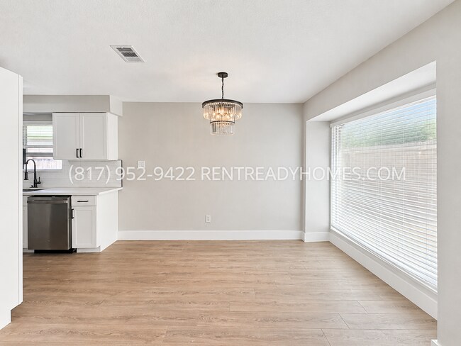 Building Photo - 6906 Feather Creek Dr