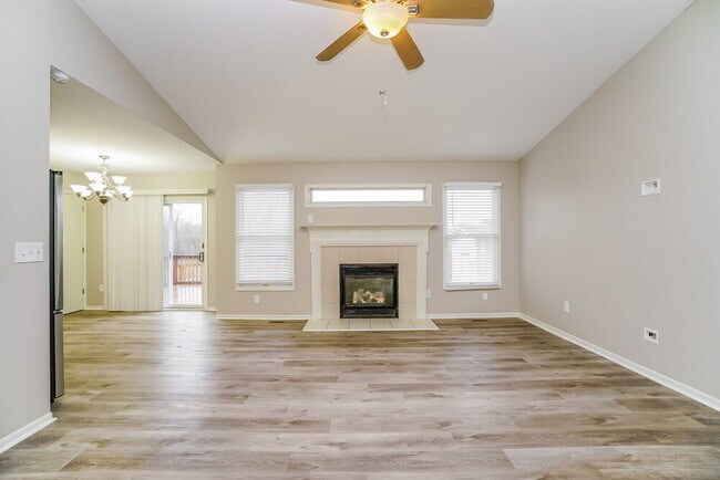 Foto del edificio - 3421 Brook Spring Dr