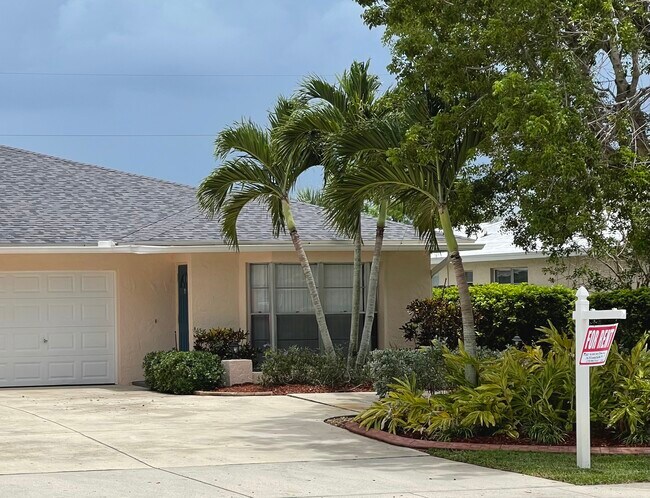 Unidad 1 Lado derecho - 3633 Country Club Blvd