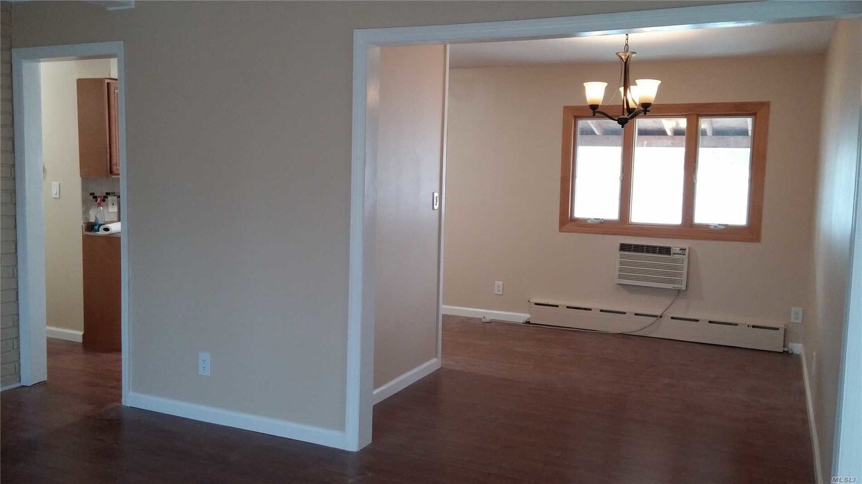 Primary Photo - 2083 Prospect Ave