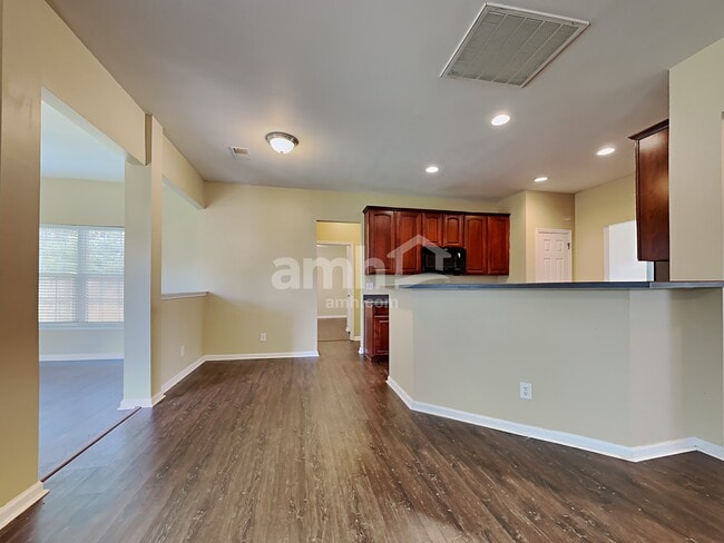 Building Photo - 503 Sparkleberry Ln
