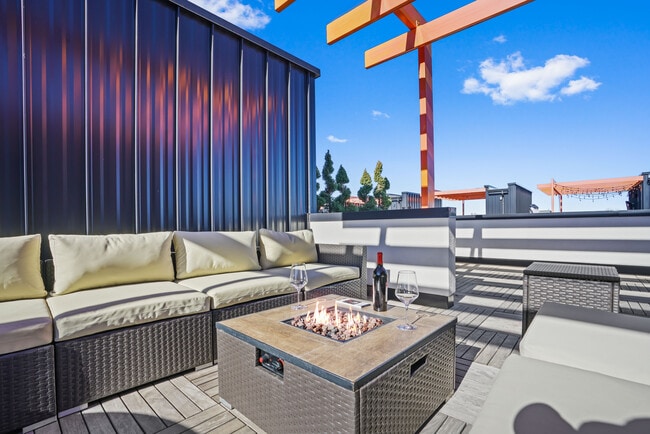 Rooftop - 3034 Wilson Ct